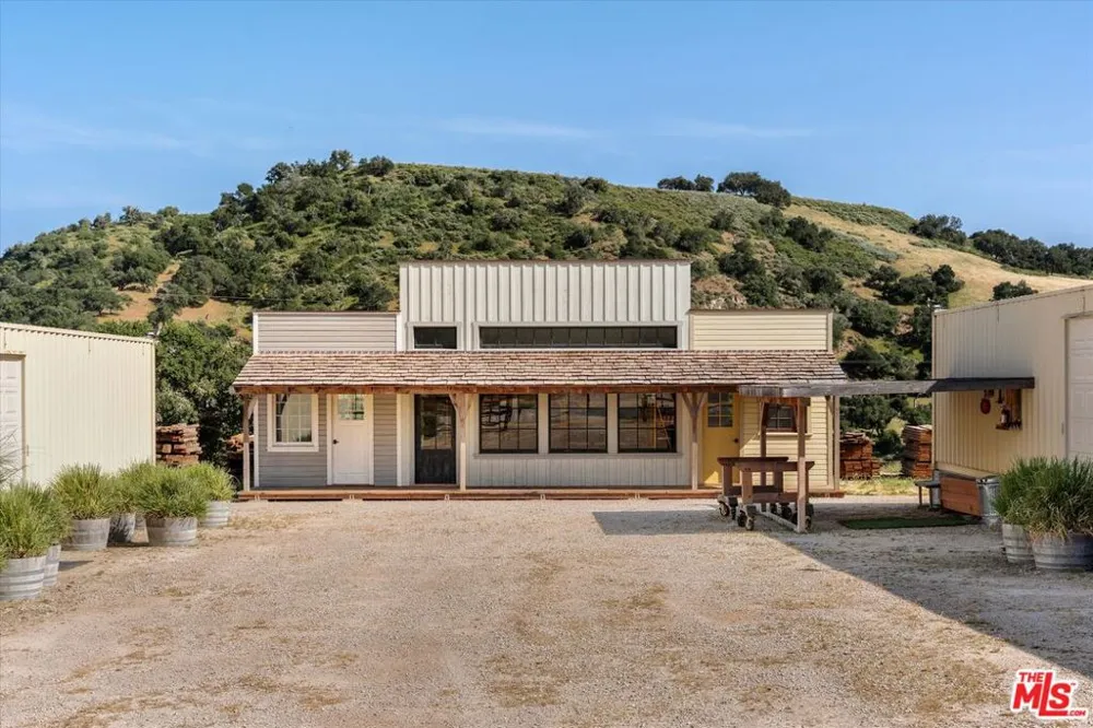 2551 Hwy 101 Buellton, CA 93427