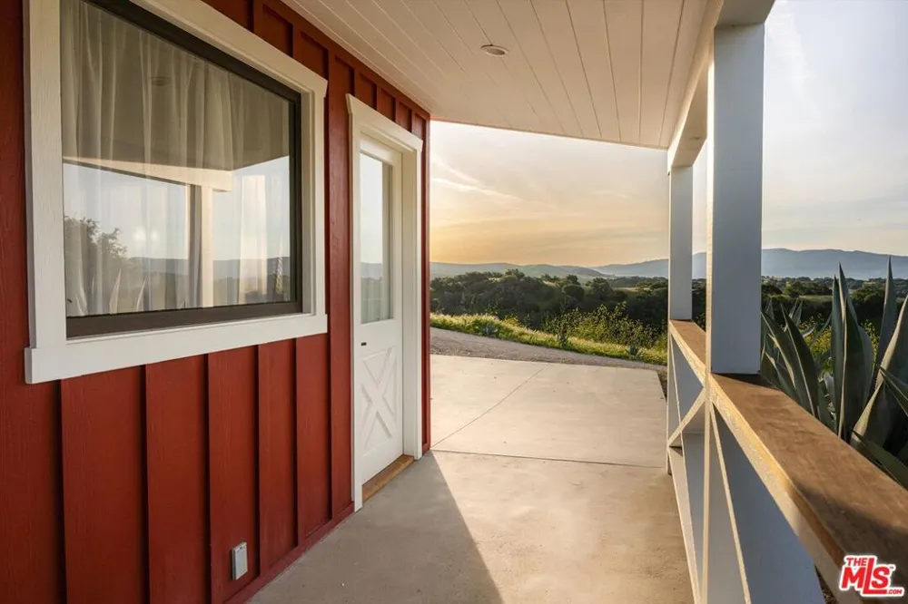 2551 Hwy 101 Buellton, CA 93427
