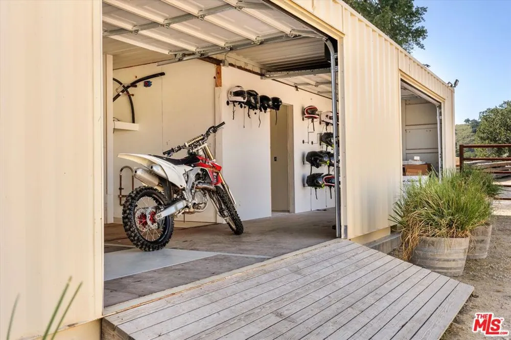 2551 Hwy 101 Buellton, CA 93427