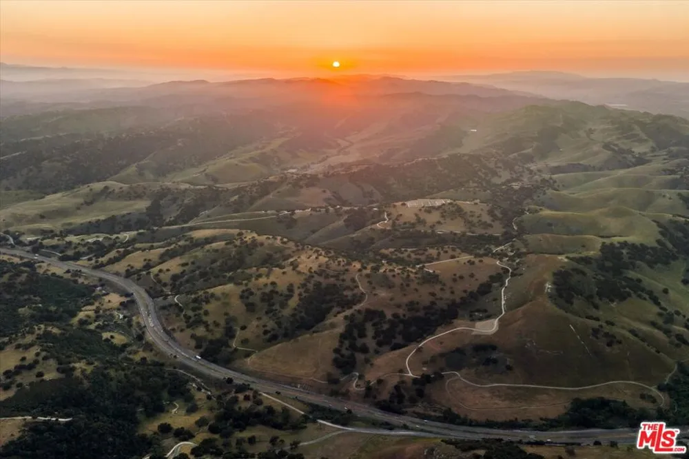 2551 Hwy 101 Buellton, CA 93427