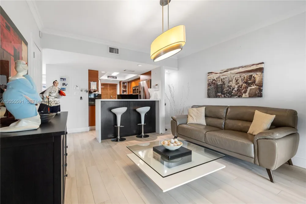 7282 Jacaranda Ln Miami Lakes, FL 33014