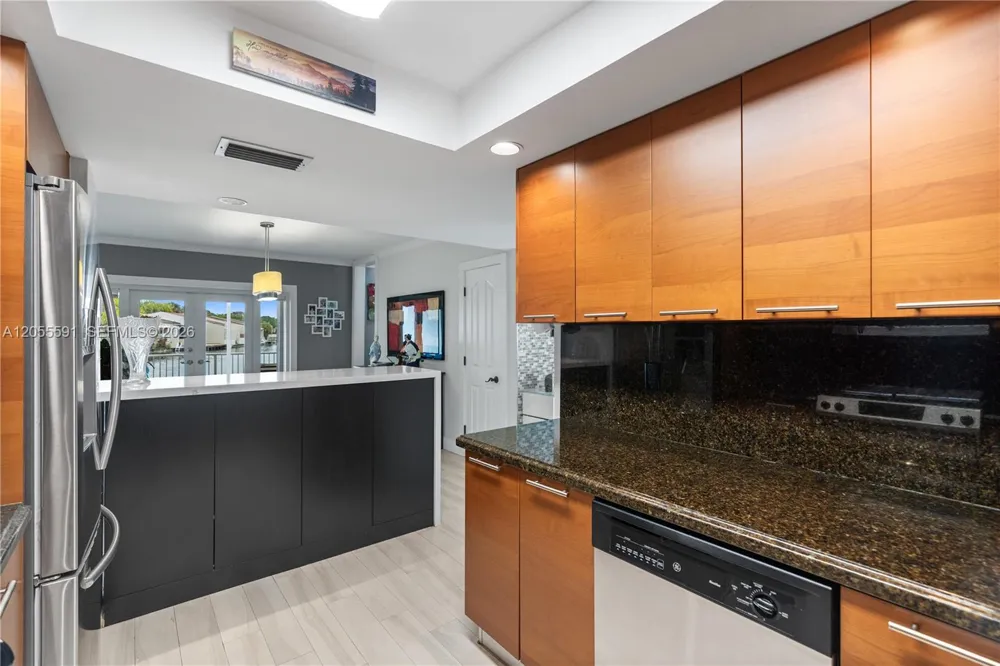 7282 Jacaranda Ln Miami Lakes, FL 33014
