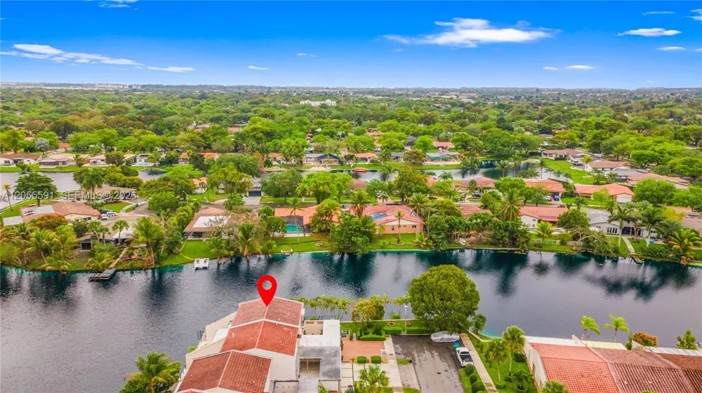 7282 Jacaranda Ln Miami Lakes, FL 33014