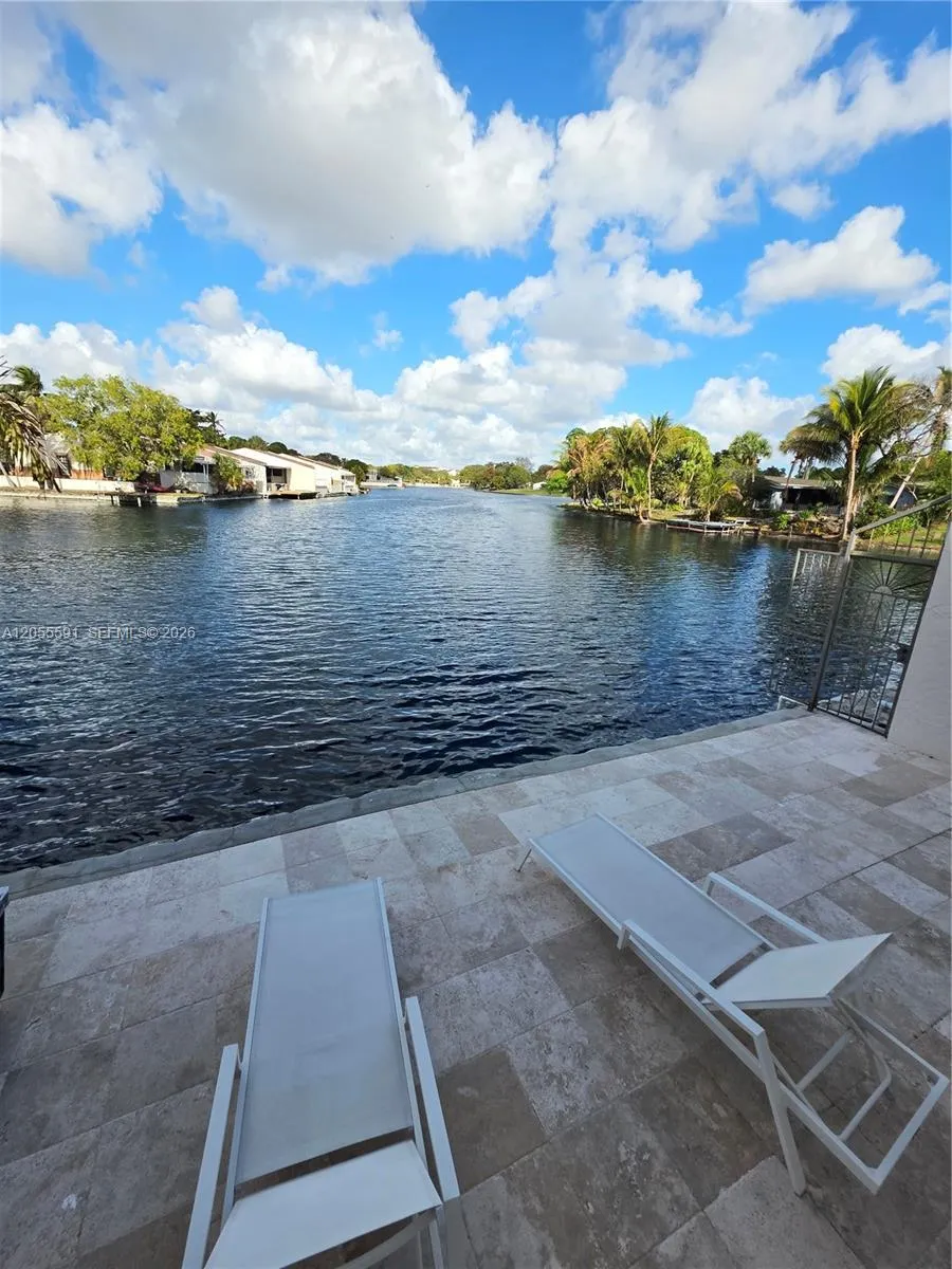 7282 Jacaranda Ln Miami Lakes, FL 33014