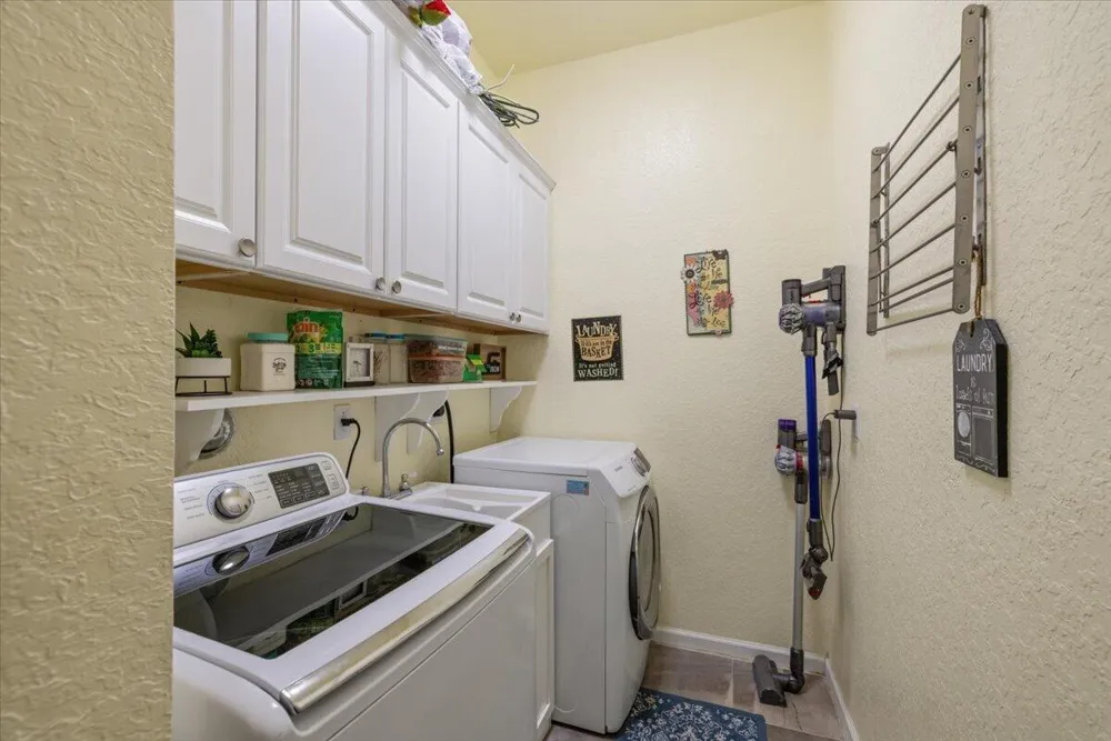 5910 Nicole Lane Fort Pierce, FL 34951