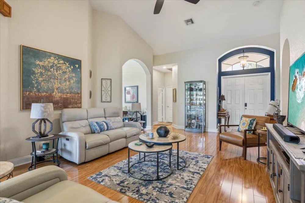 5910 Nicole Lane Fort Pierce, FL 34951