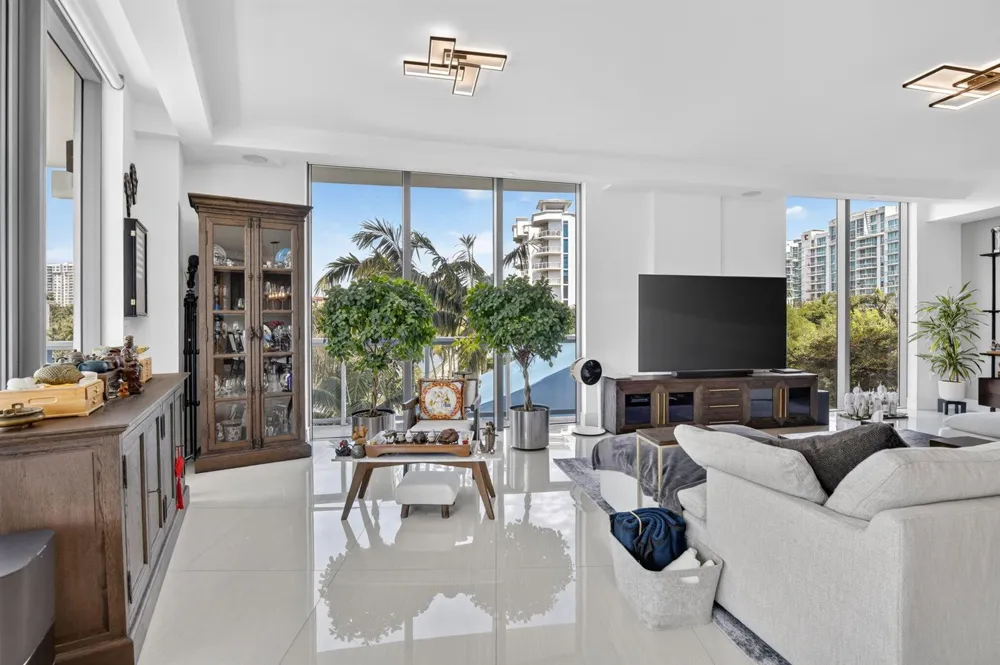 3250 NE 188th Street #201 Aventura, FL 33180