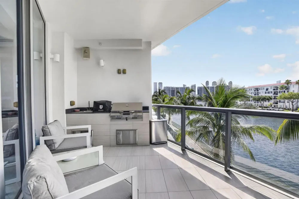 3250 NE 188th Street #201 Aventura, FL 33180