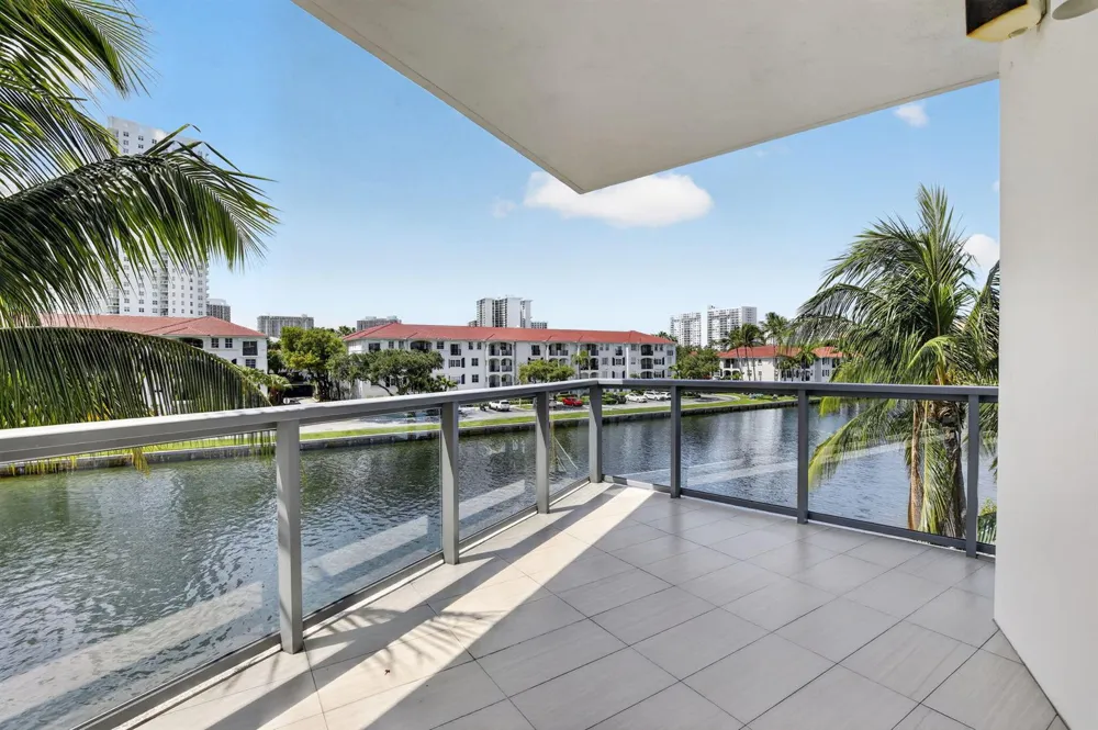3250 NE 188th Street #201 Aventura, FL 33180