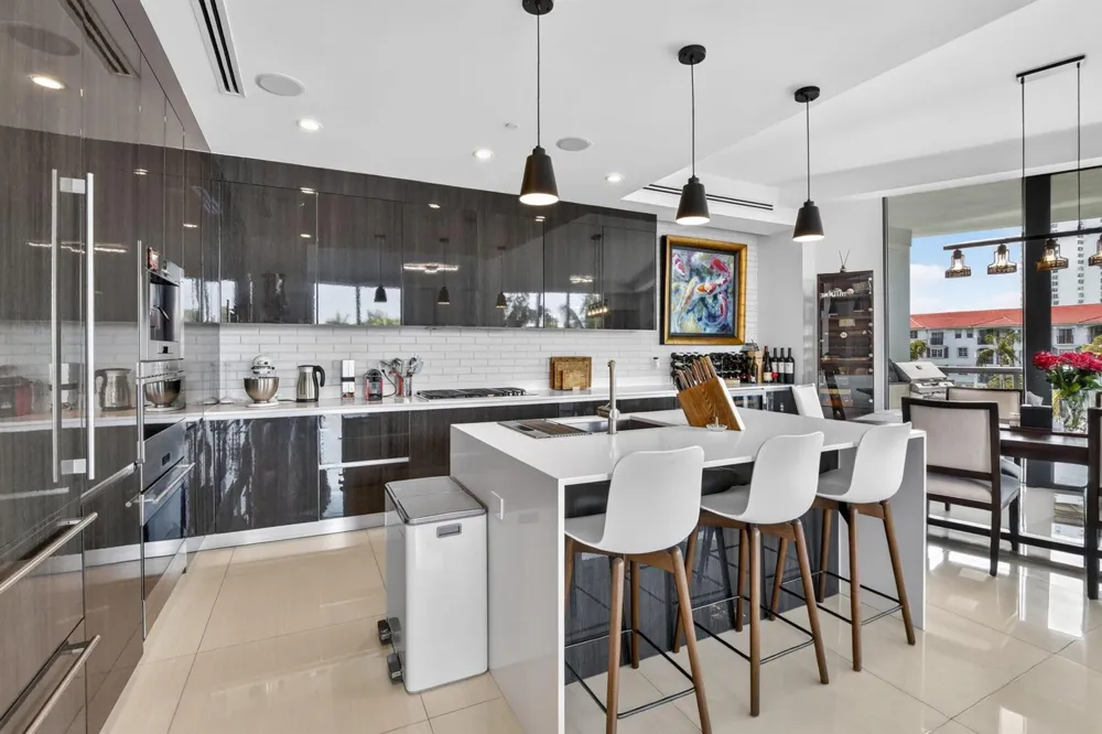 3250 NE 188th Street #201 Aventura, FL 33180