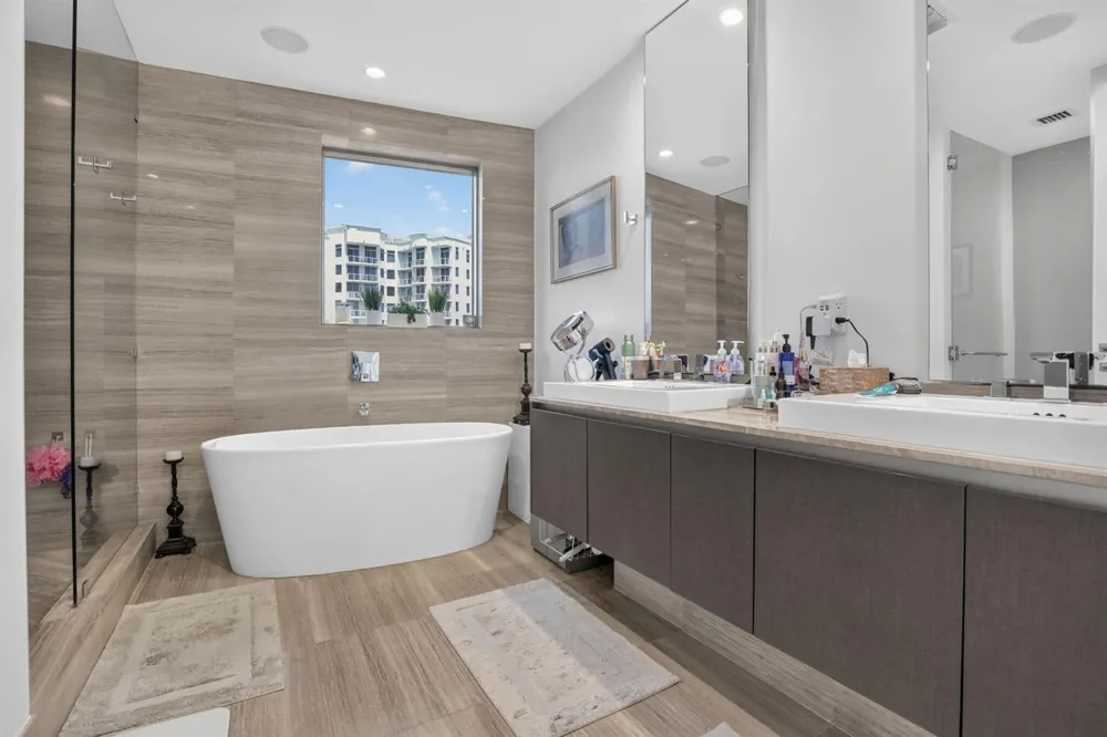 3250 NE 188th Street #201 Aventura, FL 33180