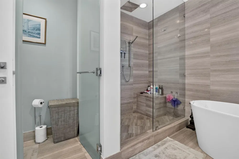 3250 NE 188th Street #201 Aventura, FL 33180