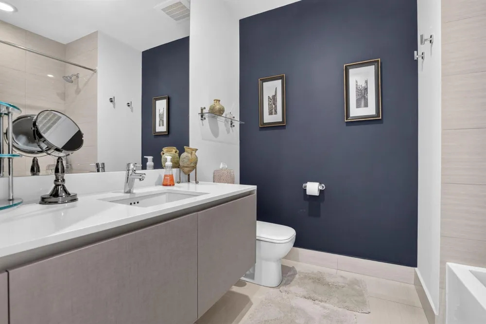 3250 NE 188th Street #201 Aventura, FL 33180