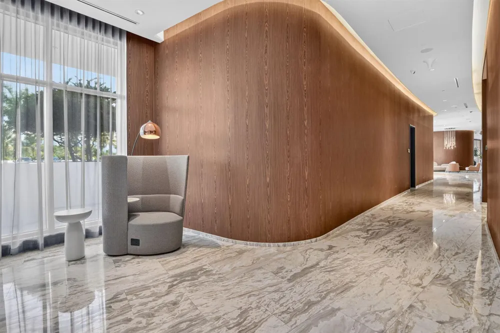 3250 NE 188th Street #201 Aventura, FL 33180