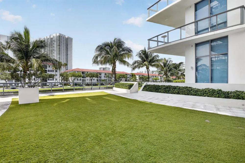 3250 NE 188th Street #201 Aventura, FL 33180