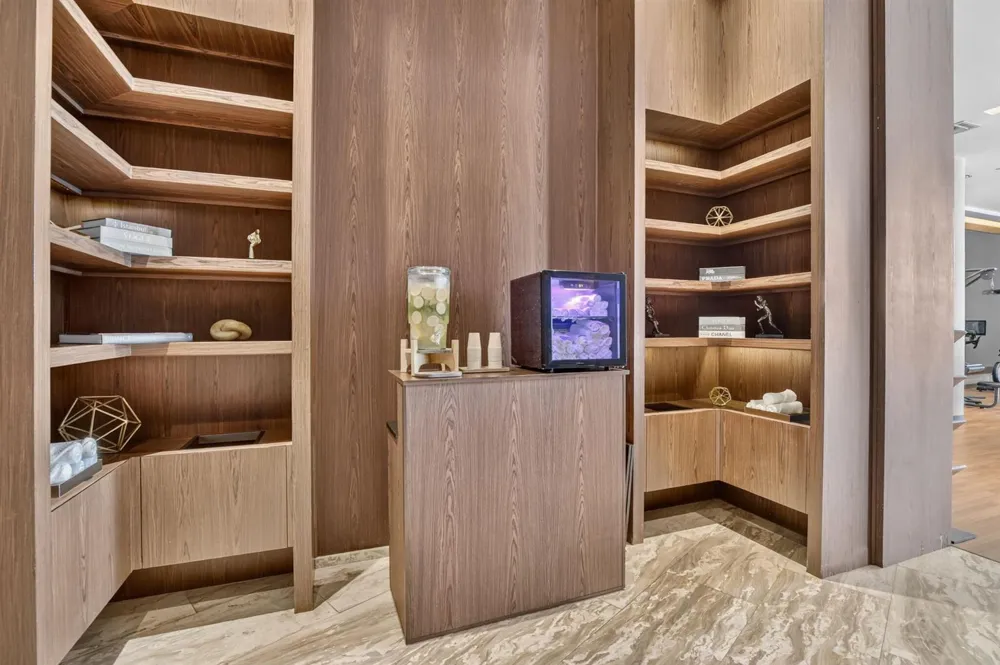 3250 NE 188th Street #201 Aventura, FL 33180