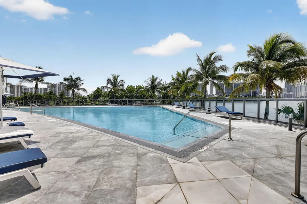 3250 NE 188th Street #201 Aventura, FL 33180
