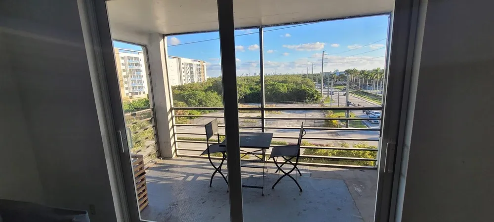 501 E DANIA BEACH BOULEVARD #5-5L Dania Beach, FL 33004