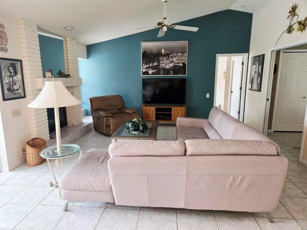 4236 PRO AM AVE E Bradenton, FL 34203