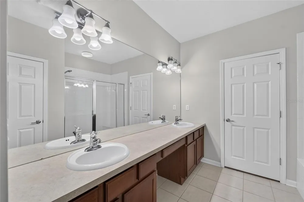 2005 RIVER TURIA CIRCLE Riverview, FL 33578