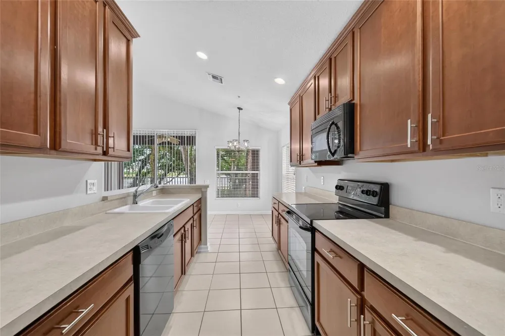 2005 RIVER TURIA CIRCLE Riverview, FL 33578