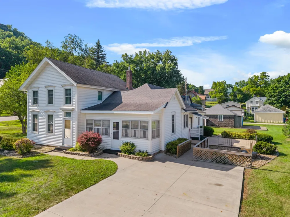 107 W Rushford Avenue Rushford, MN 55971