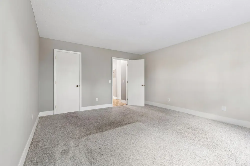 1304 W Medicine Lake Drive #320 Plymouth, MN 55441