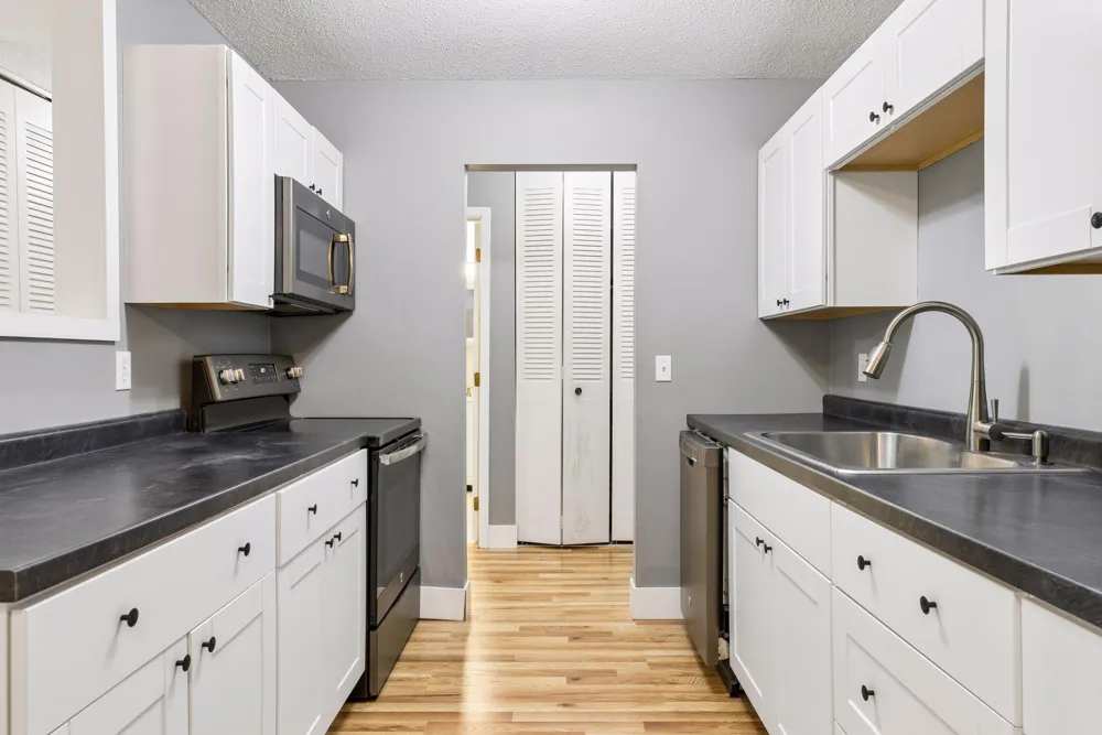 1304 W Medicine Lake Drive #320 Plymouth, MN 55441