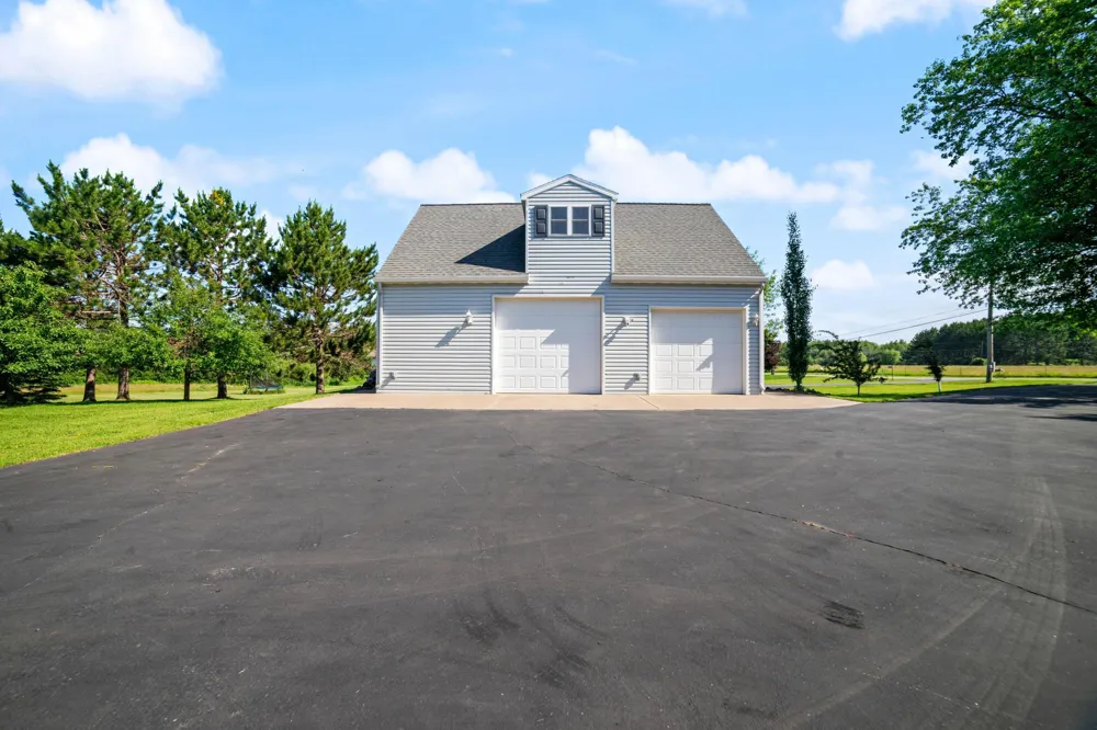 4073 Reinke Road Duluth, MN 55811