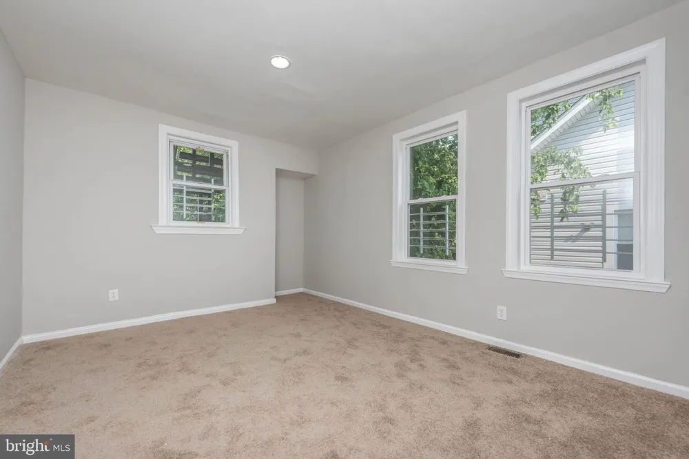 3300 HAMILTON AVENUE Baltimore, MD 21214