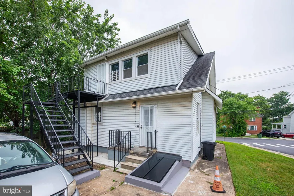 3300 HAMILTON AVENUE Baltimore, MD 21214