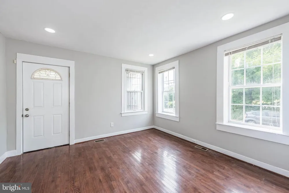3300 HAMILTON AVENUE Baltimore, MD 21214