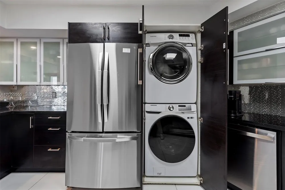 5151 Collins Ave #1420 Miami Beach, FL 33140