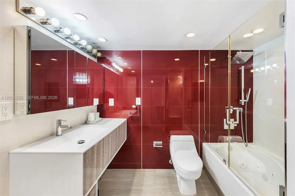 5151 Collins Ave #1420 Miami Beach, FL 33140