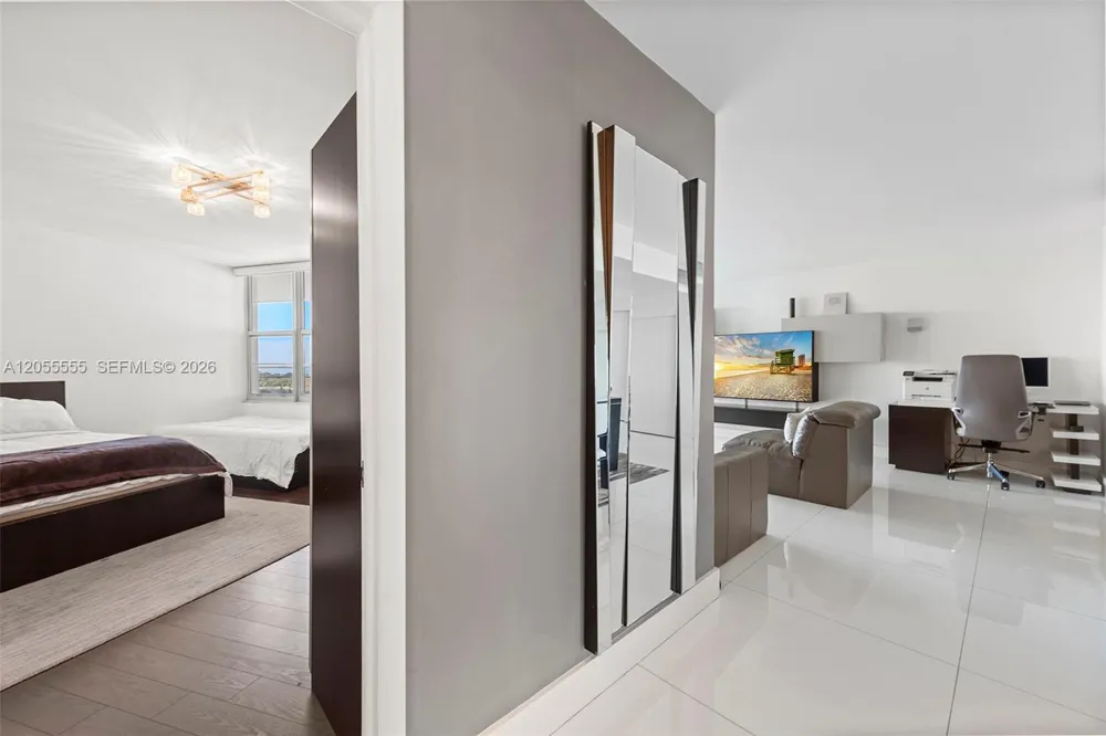 5151 Collins Ave #1420 Miami Beach, FL 33140