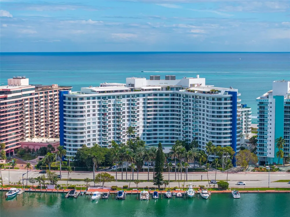 5151 Collins Ave #1420 Miami Beach, FL 33140