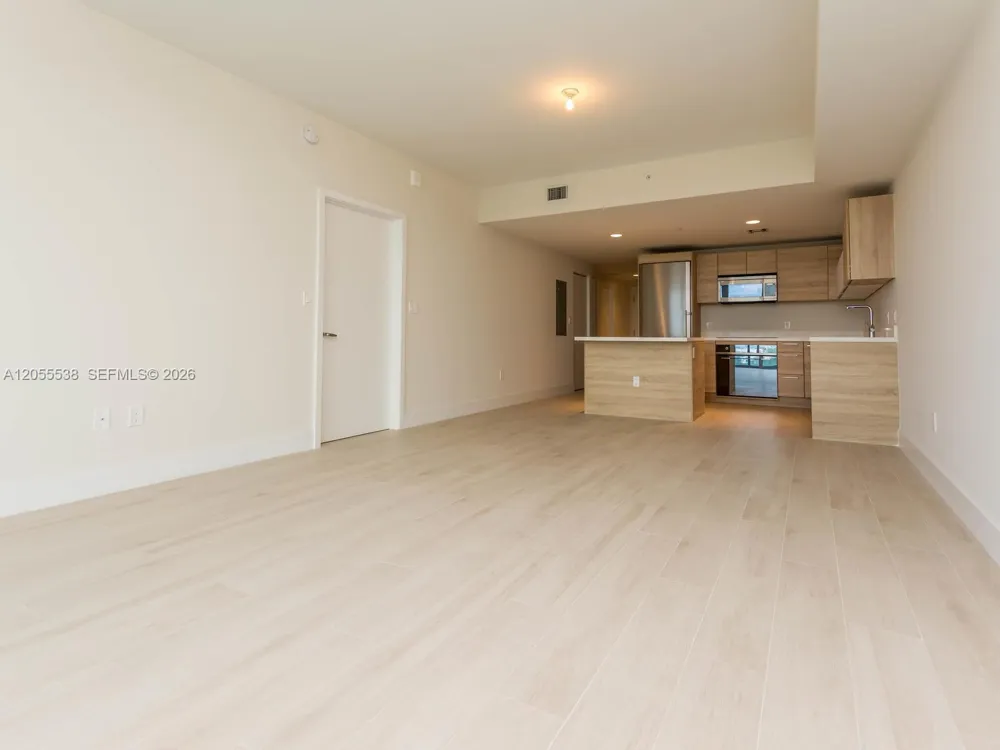 16385 Biscayne Blvd #1103 North Miami Beach, FL 33160
