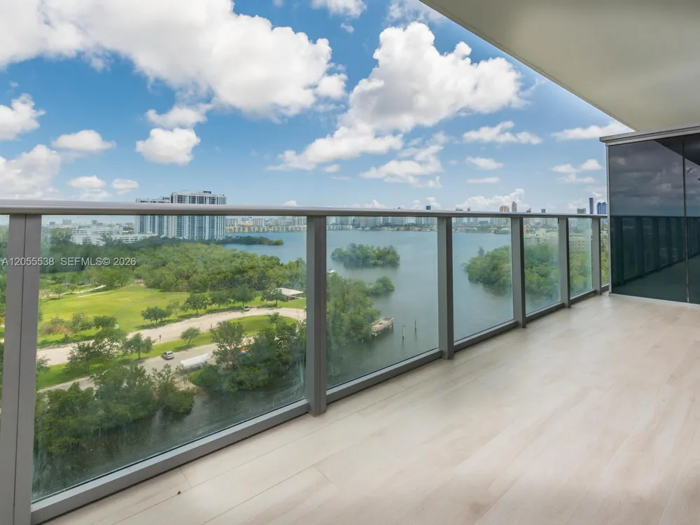 16385 Biscayne Blvd #1103 North Miami Beach, FL 33160