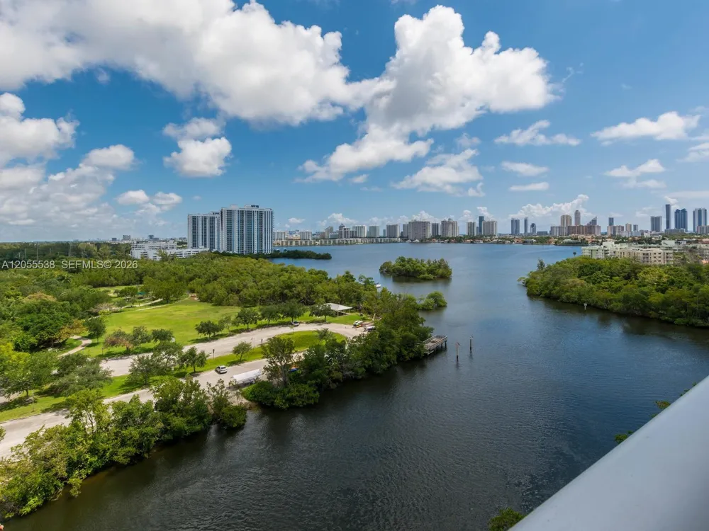 16385 Biscayne Blvd #1103 North Miami Beach, FL 33160
