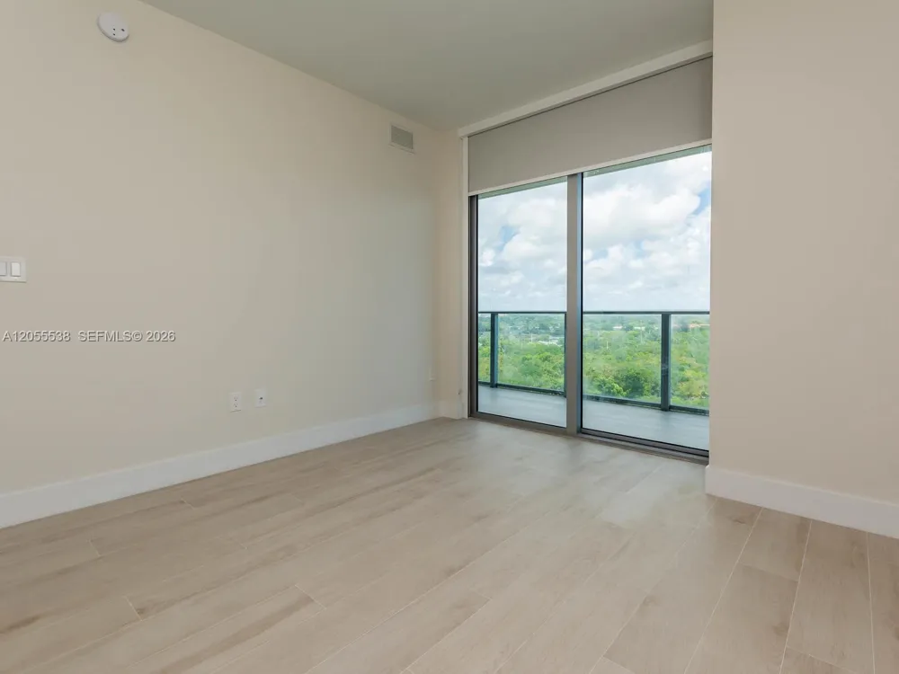 16385 Biscayne Blvd #1103 North Miami Beach, FL 33160