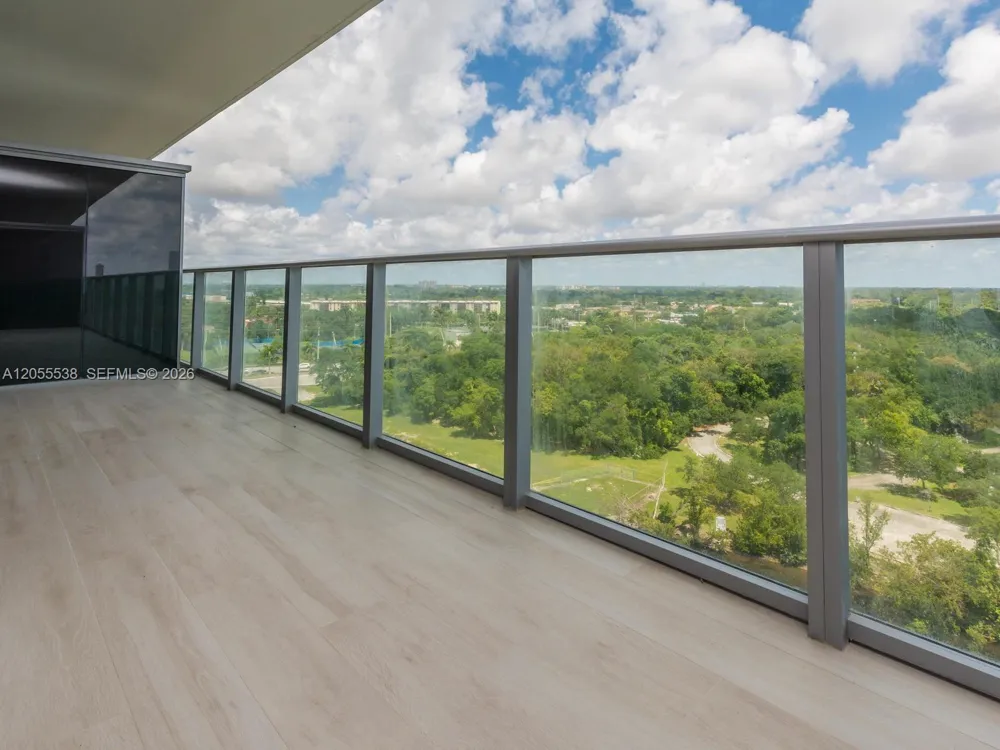 16385 Biscayne Blvd #1103 North Miami Beach, FL 33160