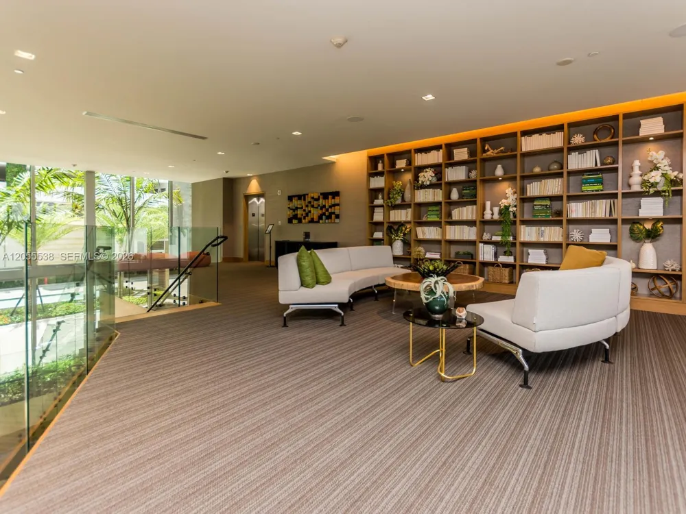 16385 Biscayne Blvd #1103 North Miami Beach, FL 33160