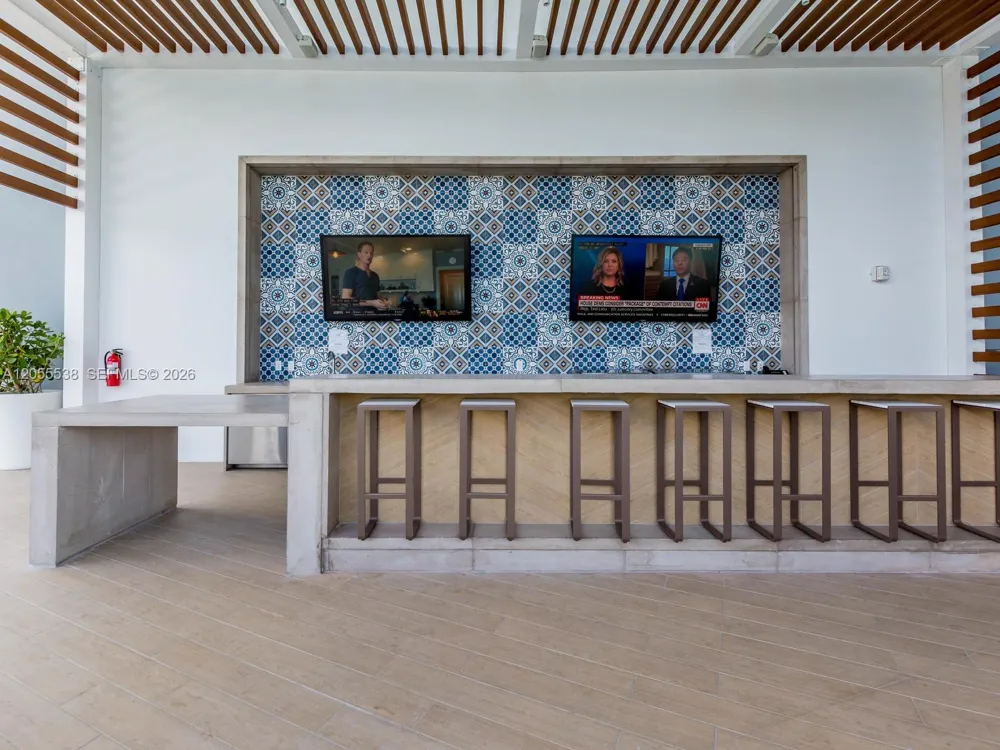 16385 Biscayne Blvd #1103 North Miami Beach, FL 33160