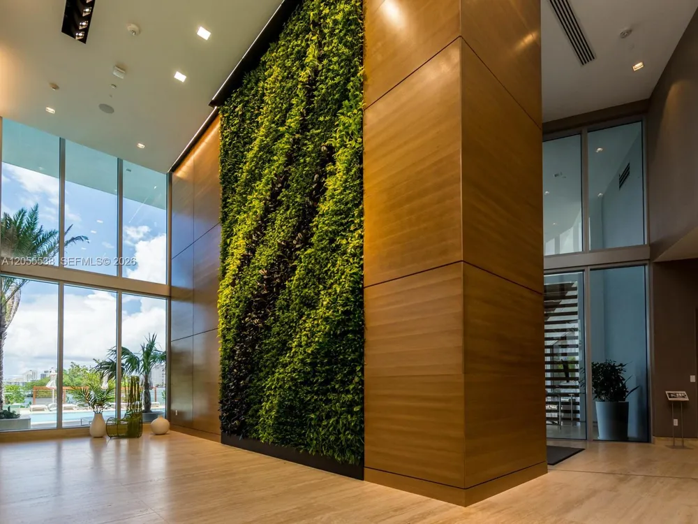 16385 Biscayne Blvd #1103 North Miami Beach, FL 33160