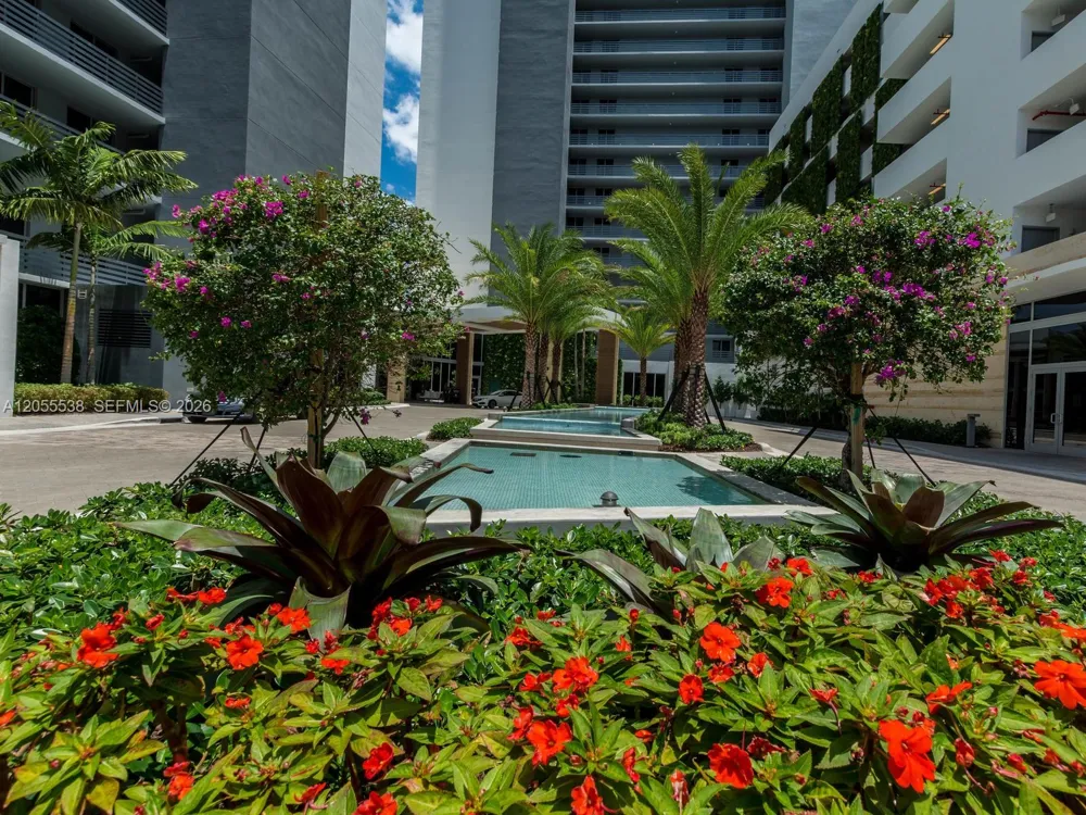 16385 Biscayne Blvd #1103 North Miami Beach, FL 33160