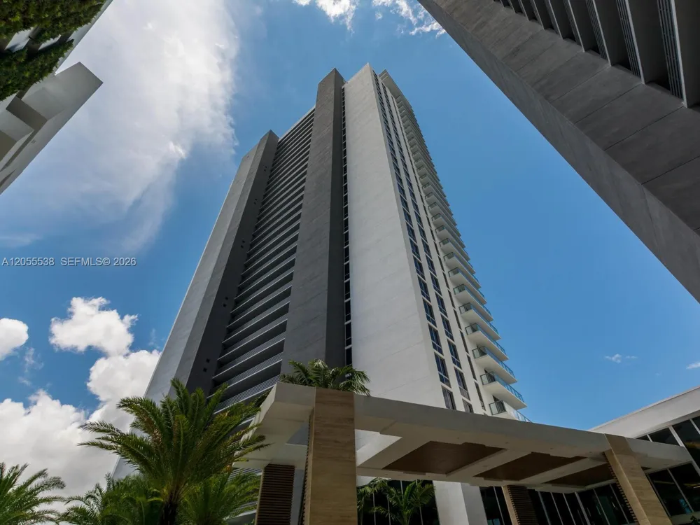 16385 Biscayne Blvd #1103 North Miami Beach, FL 33160