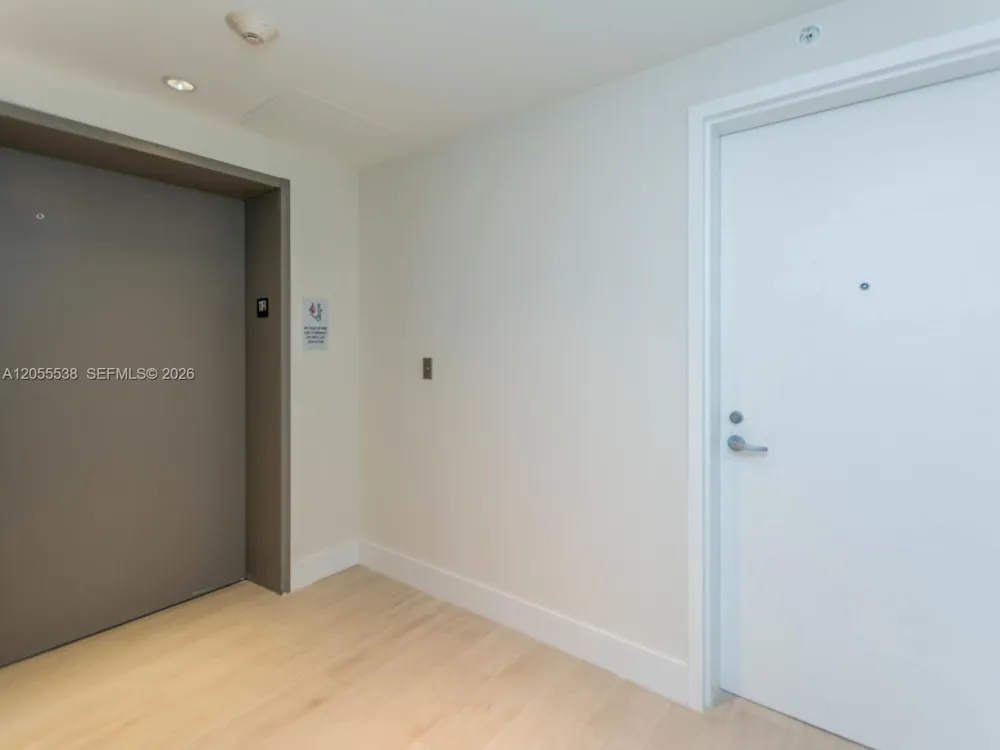 16385 Biscayne Blvd #1103 North Miami Beach, FL 33160