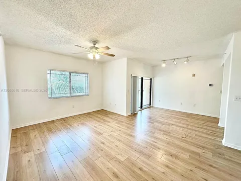 2807 Veronia Dr #301