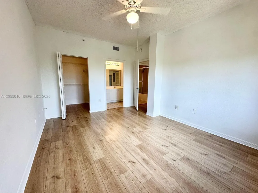 2807 Veronia Dr #301 Palm Beach Gardens, FL 33410