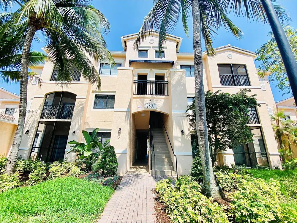 2807 Veronia Dr #301 Palm Beach Gardens, FL 33410
